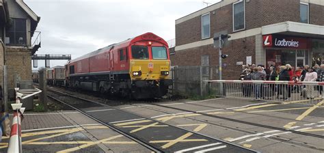 Photo Of At Lincoln High Street Level Crossing Trainlogger