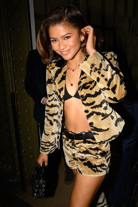 Zendaya At The Louis Vuitton Fashion Show In Paris Laptrinhx News