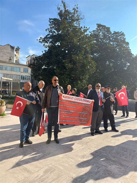 Kocaeli'de şehit yakınlarından tepki: "Türk'ün töresinde vatana