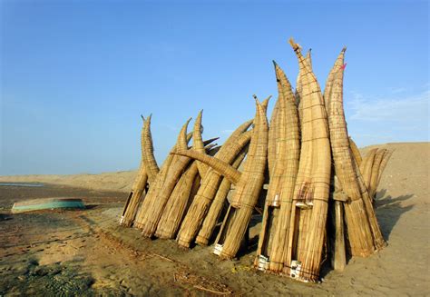 Caballitos de Totora