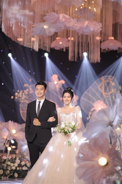 Hot Girl C U Th N I Ti Ng Chia Tay H N N M R I Quay L I C I Hi N T I Vi N M N V C C N Nh