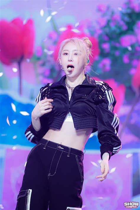 230419 Lee Chae Yeon Knock At Show Champion Kpopping