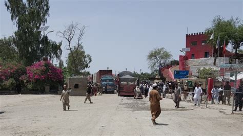 Pakistan Imposes New Curbs At Afghan Border Stranding Hundreds