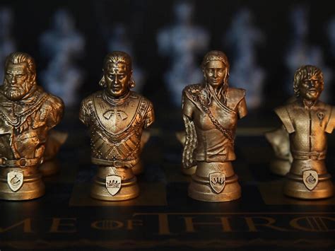 Game of Thrones - Game of Thrones Collector's Chess Set | Clios