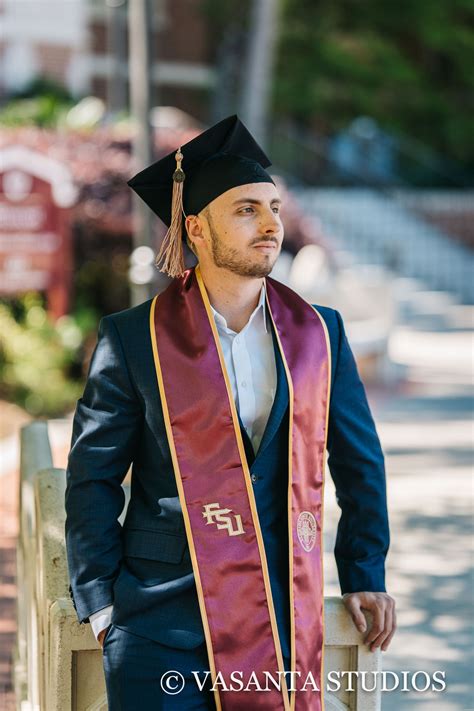 VASANTA Studios | FSU College of Business Graduation Photos with Logan