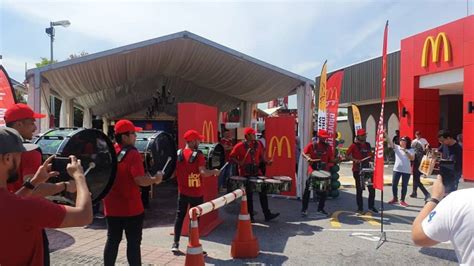 Mcdonalds Drive Thru Challenge Tersemat Di Malaysia Book Of Records