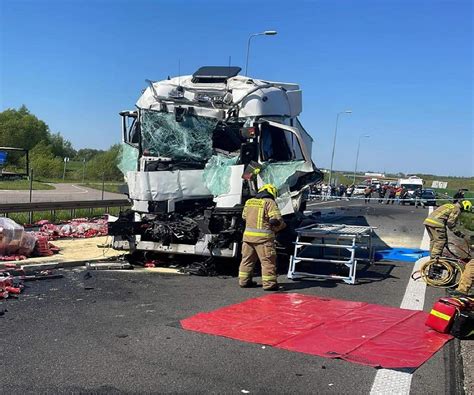 Wypadek Na S W Kierunku Bia Egostoku Droga Zablokowana Na Jezdni