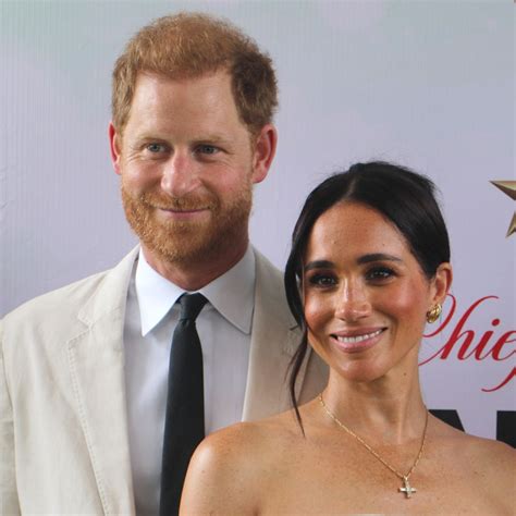 The Shocking Secret Behind Meghan's Mole Twitter Posts - j3j2xo3