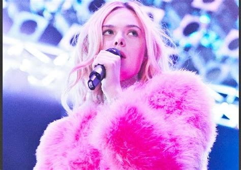 Teen Spirit Foto E Locandine Del Film Musicale Con Elle Fanning Foto