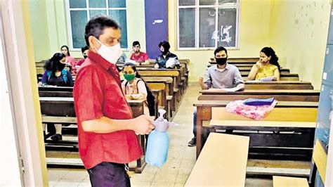 Schools And Colleges For Classes 9 To 12 Reopen In Rural Areas Of Pune