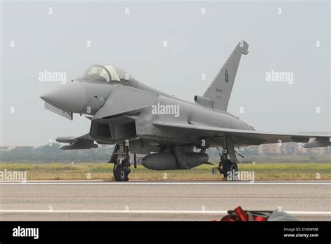 Italian Air Force Typhoon Fighter Aircraft Stock Photo Alamy