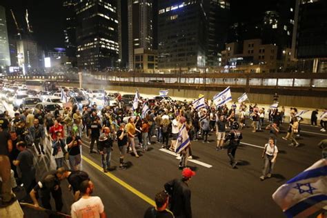 Israel Milhares De Manifestantes Protestam Contra Governo Em Tel Aviv