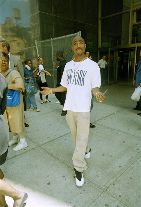 A Look At Tupac Shakur’s Rule-Breaking Style, On and Off The Stage ...