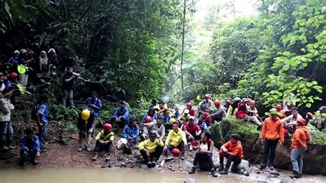 Penjelajahan Menakjubkan Mahasiswa Geologi Indonesia Ke Goa Sengering