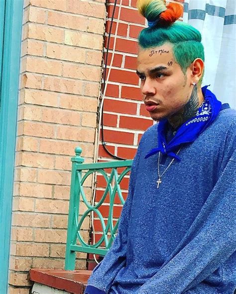 Tekashi 6ix9ine Wearing Crips Blue Bandana Before Fame | Photos Before ...