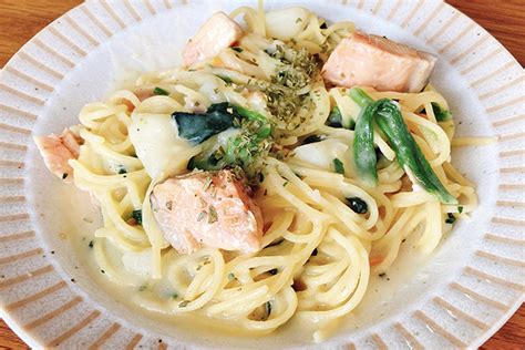 【daigoも台所】鮭とセロリのパスタのレシピ スパゲッティアレンジ料理 Beautiful World