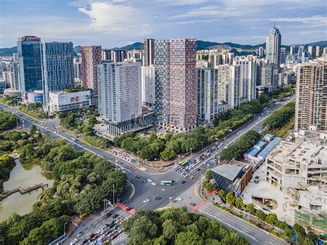 城市中午柳州城市风光航拍楼顶无人机摄影图配图高清摄影大图 千库网