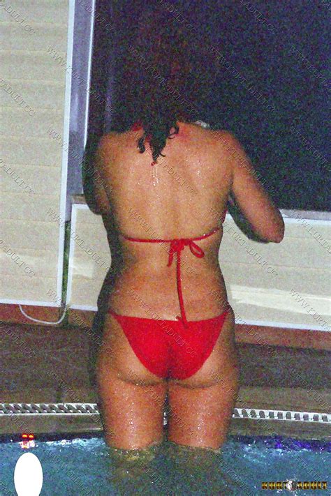 Turkish Ustsuz Tanga Bikini Beach Topless Thong Pict Gal