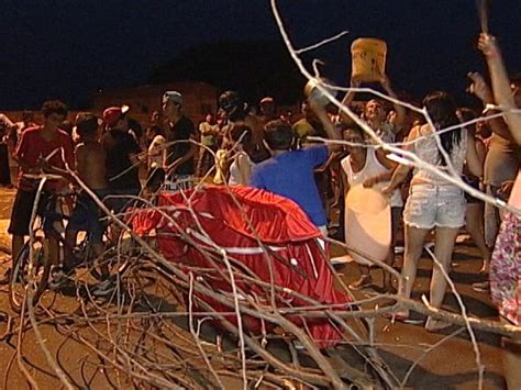 G Moradores Interditam Rodovia Em Protesto Por Falta De Gua Em