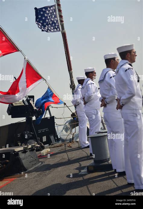 Rio De Janeiro Sept 10 2022 Sailors Aboard The Arleigh Burke Class Guided Missile Destroyer