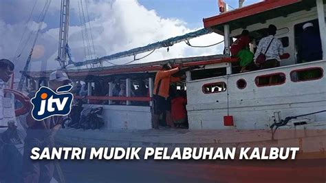 Mudik Ratusan Santri Carter Kapal Kayu Tujuan Pulau Sapudi Youtube