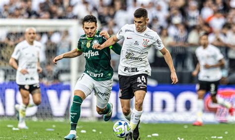 Em Jogo Morno Corinthians E Palmeiras Empatam Sem Gols Em Itaquera