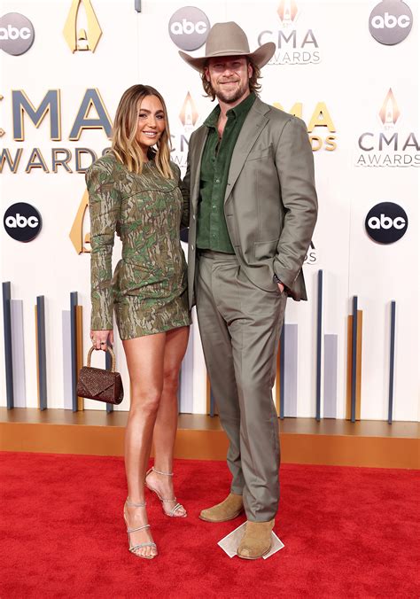 Cma Red Carpet Photos Robby Christie