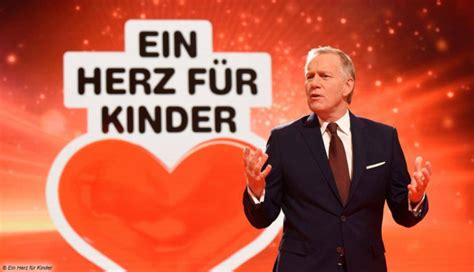 Ein Herz F R Kinder Prominente Sammeln Heute Wieder Spenden Im