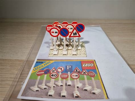 Klocki Lego Legoland Vintage Town City Zestaw Road Signs Znaki