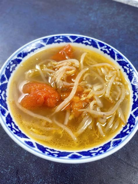 Tomato Bean Sprouts Soup • Oh Snap! Let's Eat!