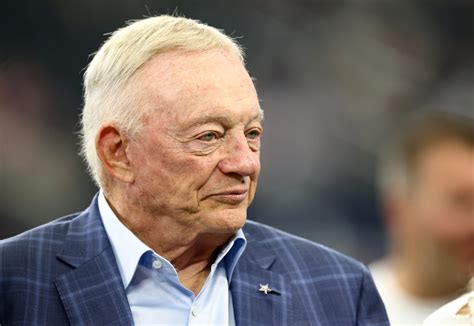 Cowboys Owner Jerry Jones Fires Shots at Micah Parsons Over 3-Time All