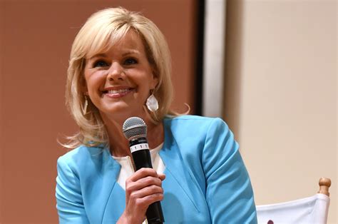 Fox Settles Gretchen Carlson S Sexual Harassment Lawsuit Against Roger Ailes For A Reported 20