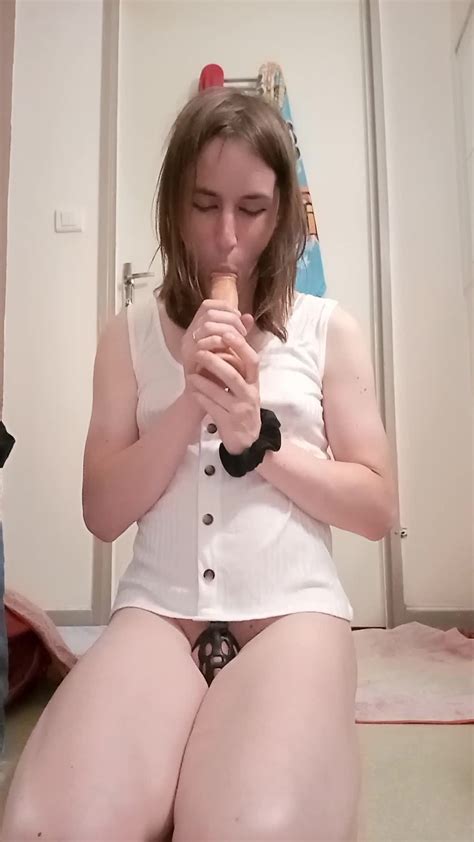 Caged And Horny On The Bathroom I Suck My Dildo And Fuck My Ass AShemaletube