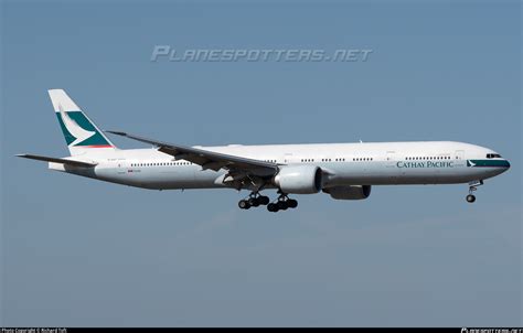 B KQT Cathay Pacific Boeing 777 367ER Photo By Richard Toft ID