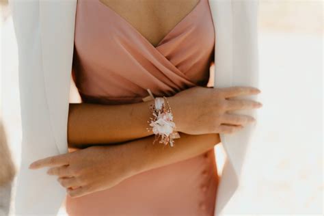 Bracelet de demoiselles d honneur Chérie Les Fleurs Dupont