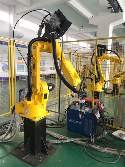 China Turin Robot Manufacturer Industrial CNC Welding Robot Arc MIG