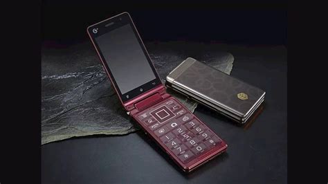 Новая кнопочная раскладушка LG на Android: LTE и Wi-Fi, а также два ...