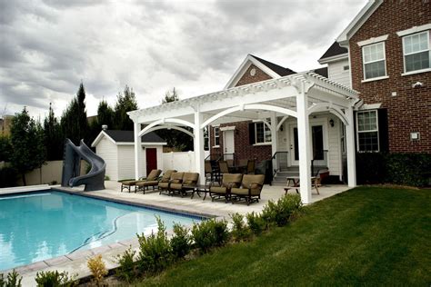 Winning Wow White Poolside Pergola Cl Sico Patio De Western