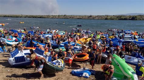 9TH ANNUAL BULLHEAD CITY AZ RIVER REGATTA 2015 TUBE FLOAT YouTube