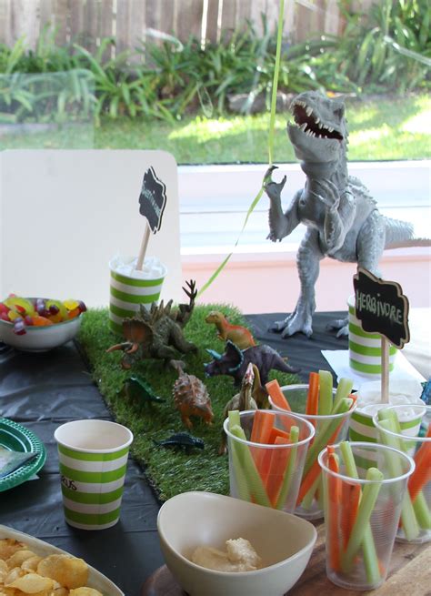 Jurassic World Party Table Decorations Party Table Decorations