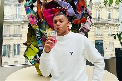 Agama Kylian Mbappe Islam Ini Profil Biodata Pemain Prancis Yang Masuk