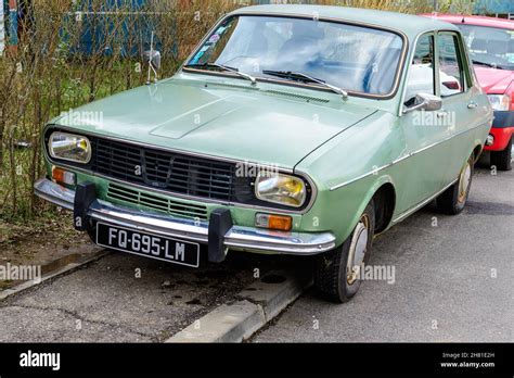 Bucharest Romania 19 March 2021 Old Retro Vivid Green Romanian Dacia