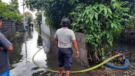 Intensitas Curah Hujan Tinggi Dua Gang Permukiman Warga Di Sidakarya