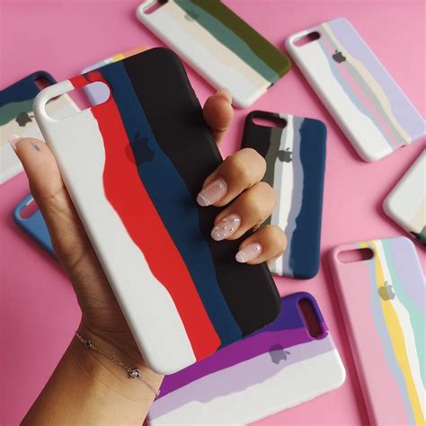 Capinha Arco Íris Iphone 7 Plus e 8 Plus Capa Case Silicone Forrada