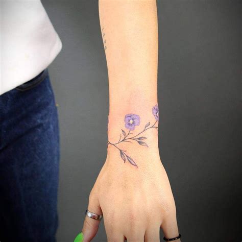 Top 79 Best Small Wrist Tattoo Ideas 2021 Inspiration Guide In 2021