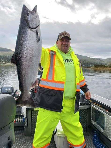 Fall Chinook Salmon Fishing St Laurent Guide Service