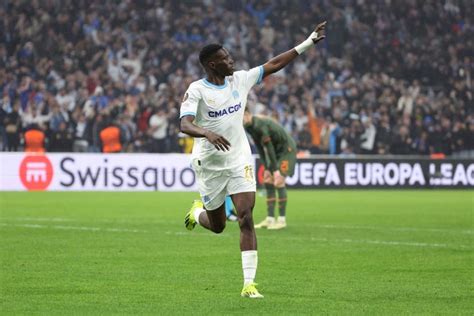 OM Ismaïla Sarr en piston droit contre Montpellier Foot