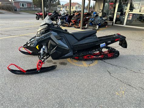 Les Sports Dault et frères in Maniwaki Pre owned 2021 Polaris 850