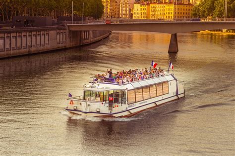 Les Bateaux Lyonnais Croisi Res Promenades Office Du Tourisme De Lyon