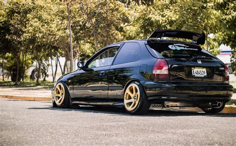 Pin By Muschke Samuels On Rides Black Honda Civic Hatchback Honda Civic